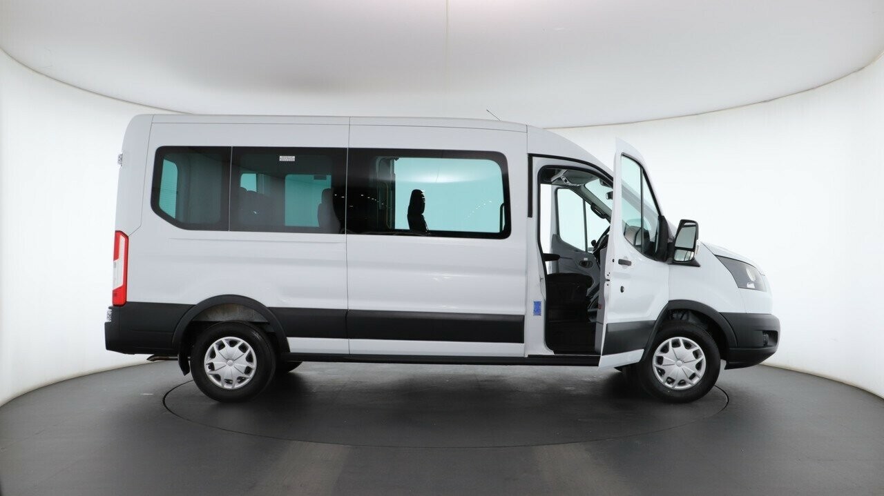 Ford Transit image 2