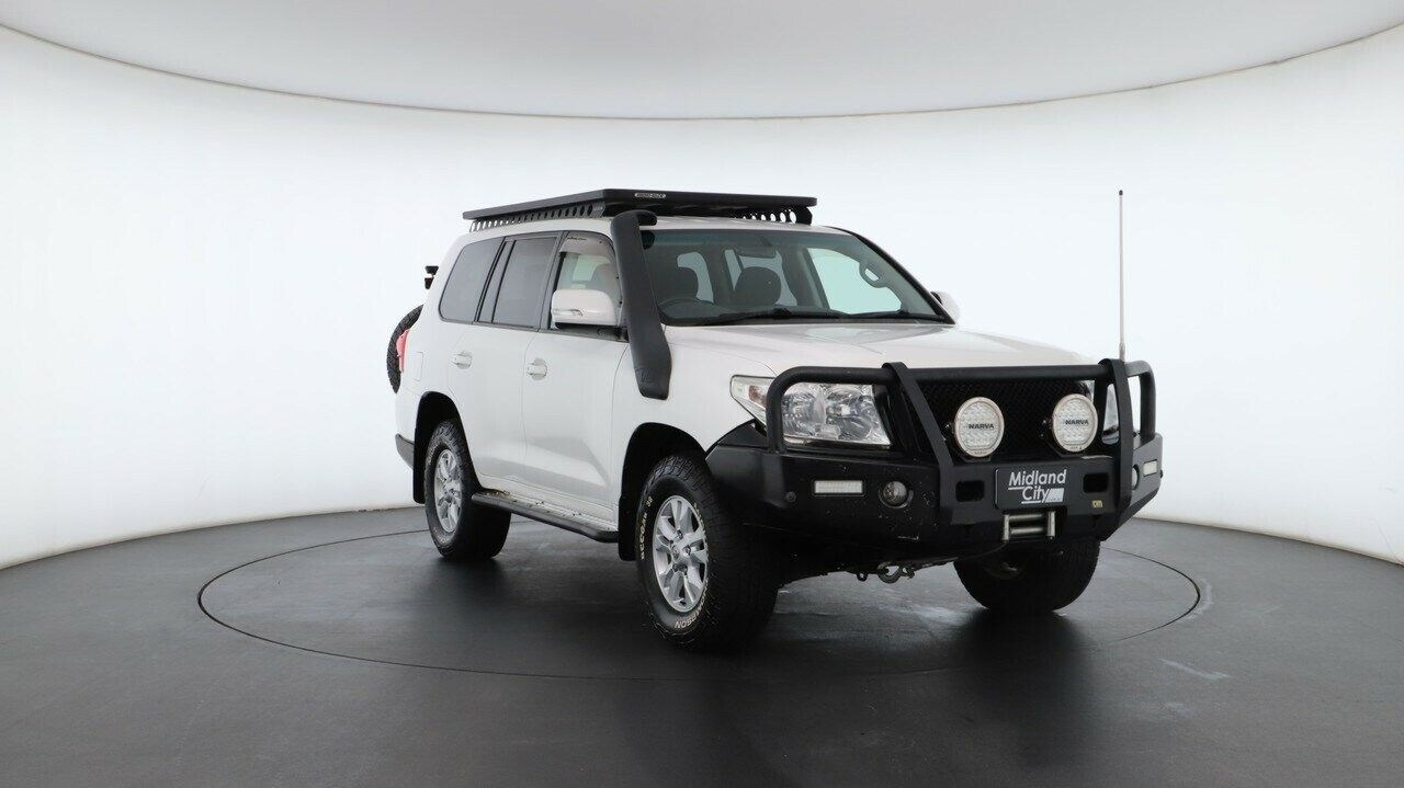 Toyota Landcruiser image 3