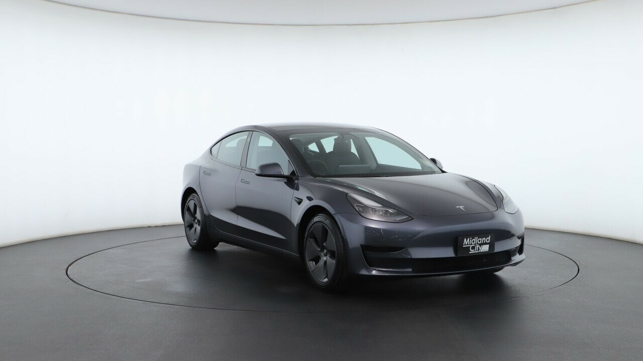 Tesla Model 3 image 4