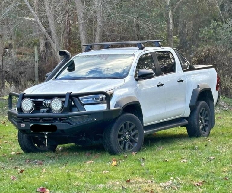 Toyota Hilux image 1