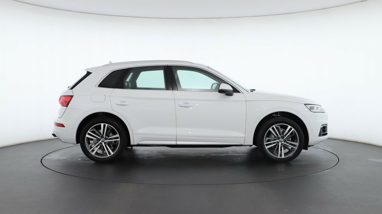 Audi Q5 image 2