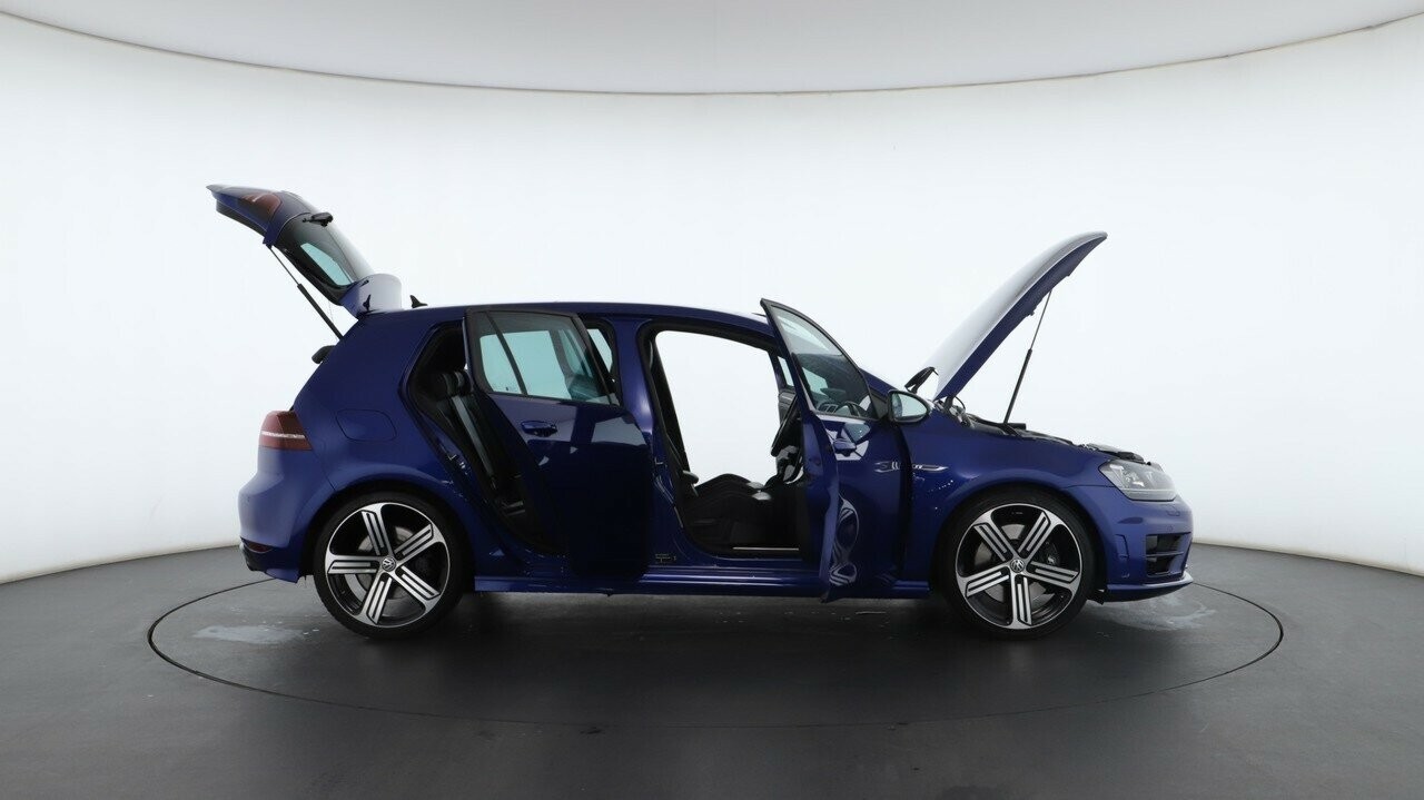 Volkswagen Golf image 2