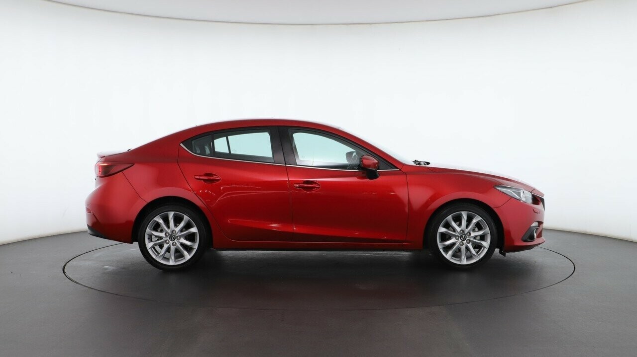 Mazda 3 image 2