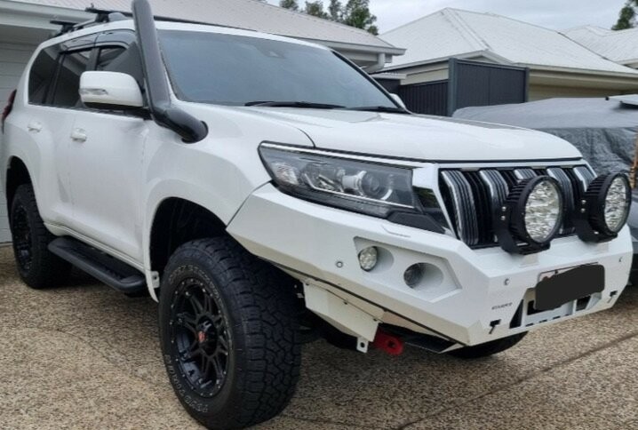 Toyota Landcruiser Prado image 3