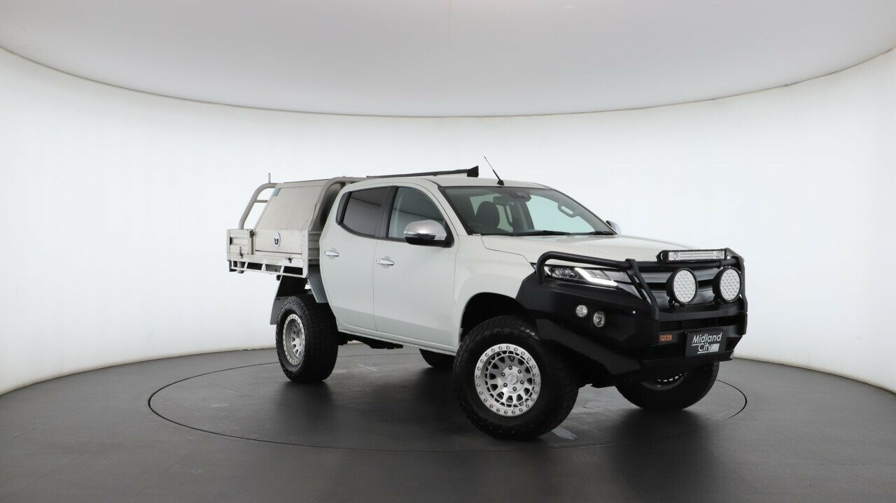 Mitsubishi Triton image 1