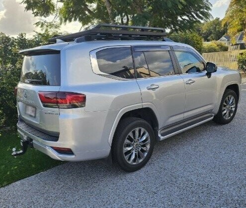 Toyota Landcruiser image 3