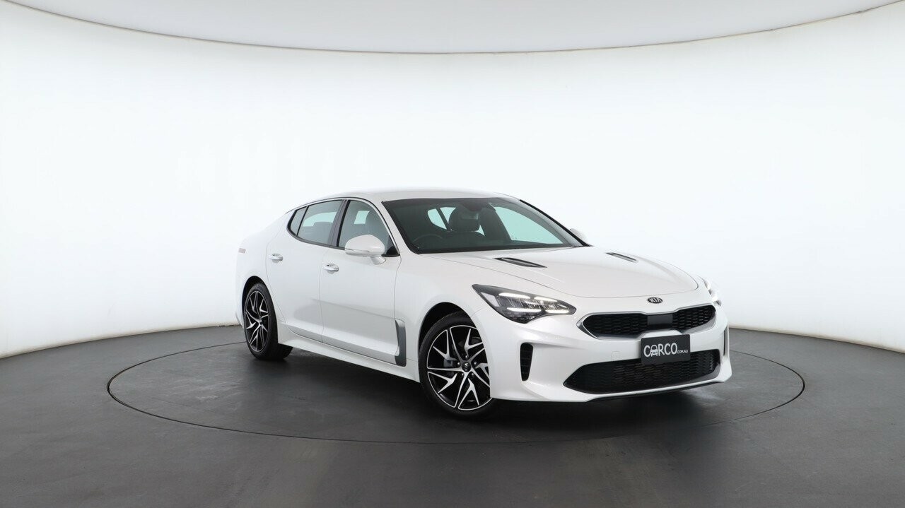 Kia Stinger image 1