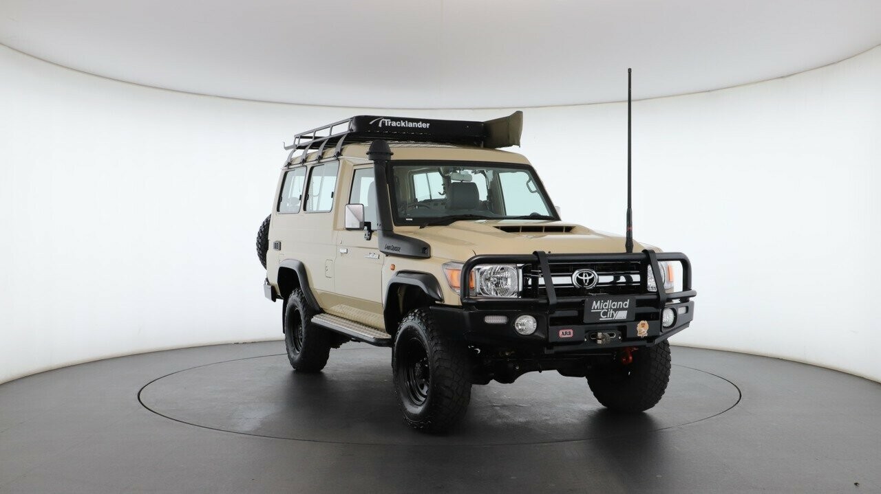 Toyota Landcruiser image 4