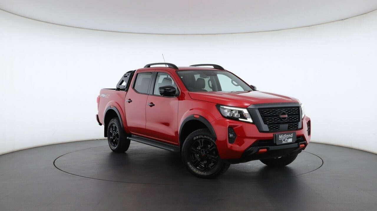 Nissan Navara image 1