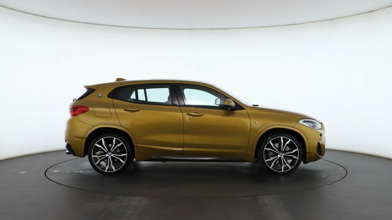 BMW X2 image 2