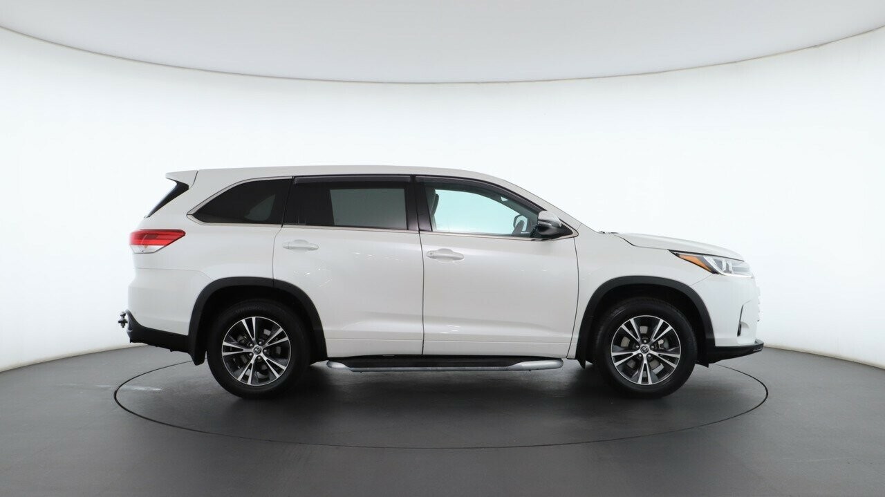 Toyota Kluger image 2