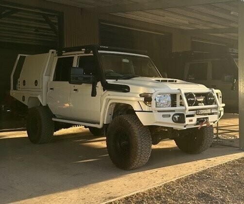 Toyota Landcruiser image 1