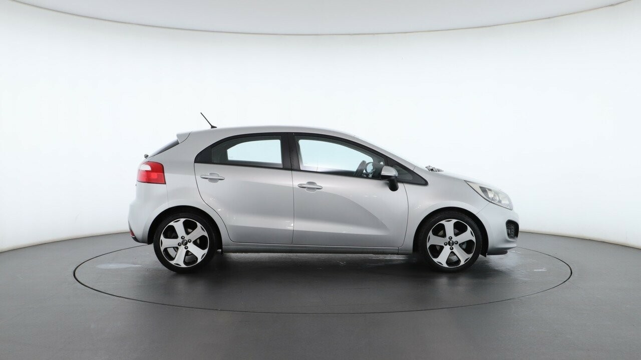 Kia Rio image 3