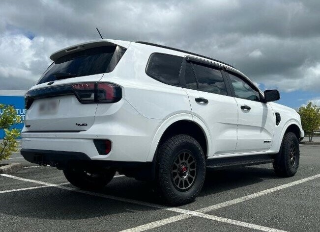 Ford Everest image 3