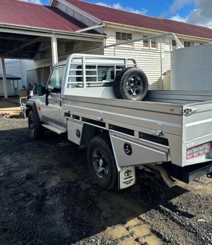 Toyota Landcruiser image 3