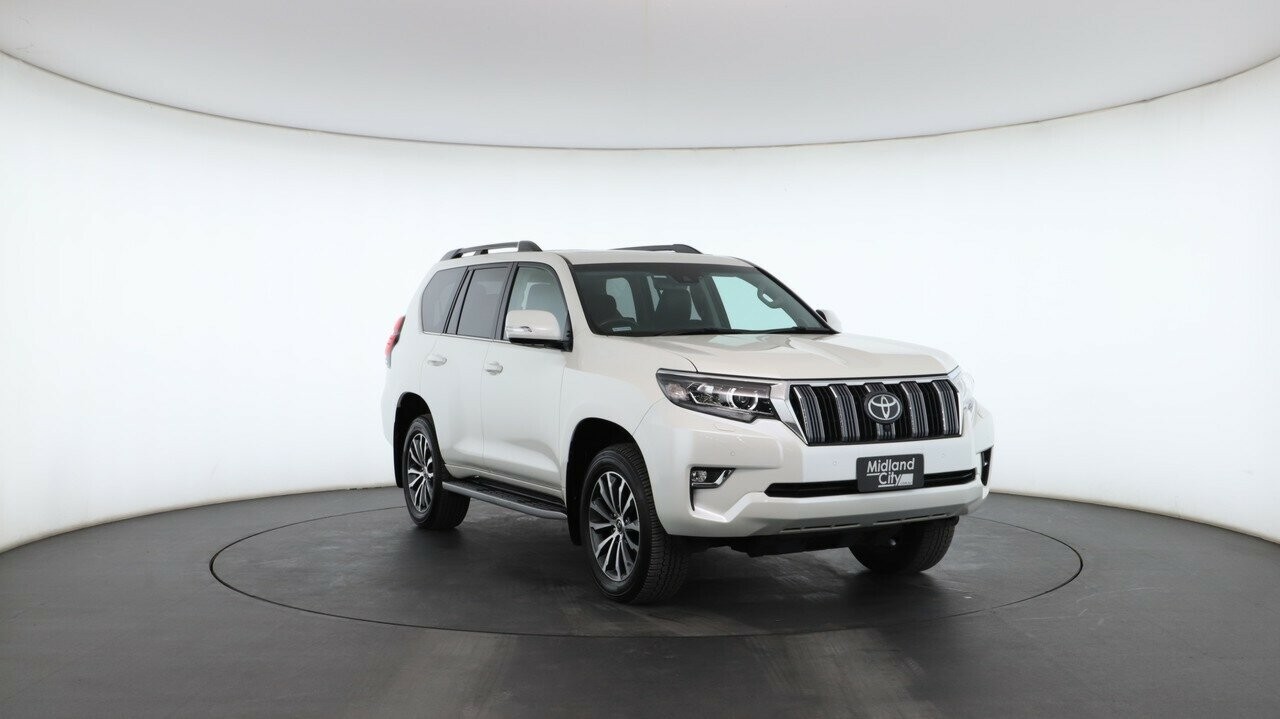 Toyota Landcruiser Prado image 4