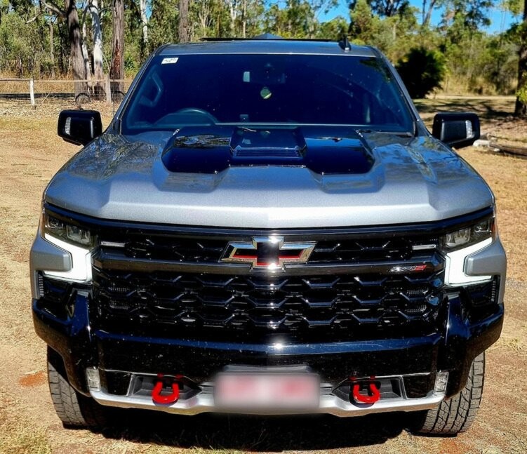 Chevrolet Silverado image 2