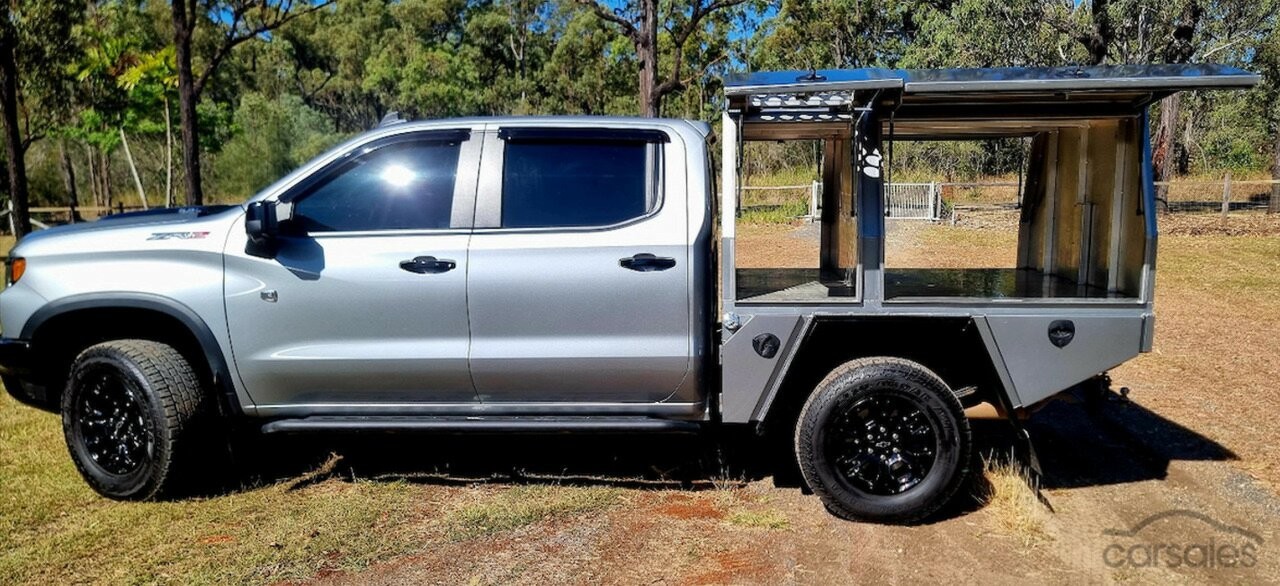 Chevrolet Silverado image 4