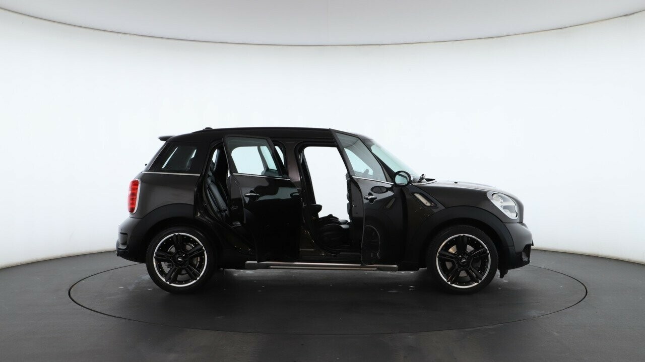 Mini Countryman image 2