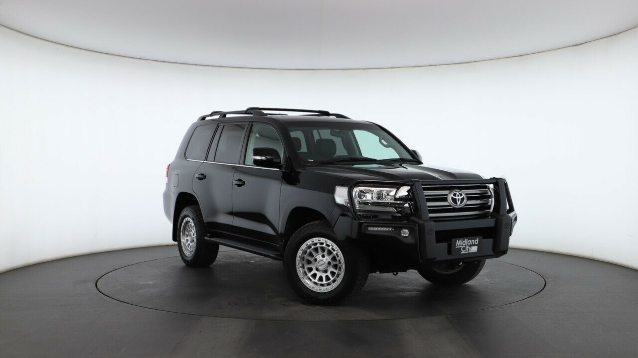 Toyota Landcruiser image 2