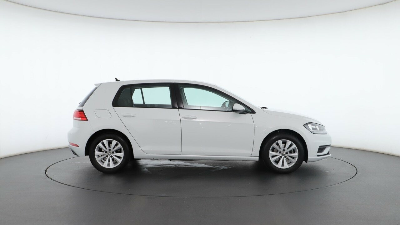 Volkswagen Golf image 2