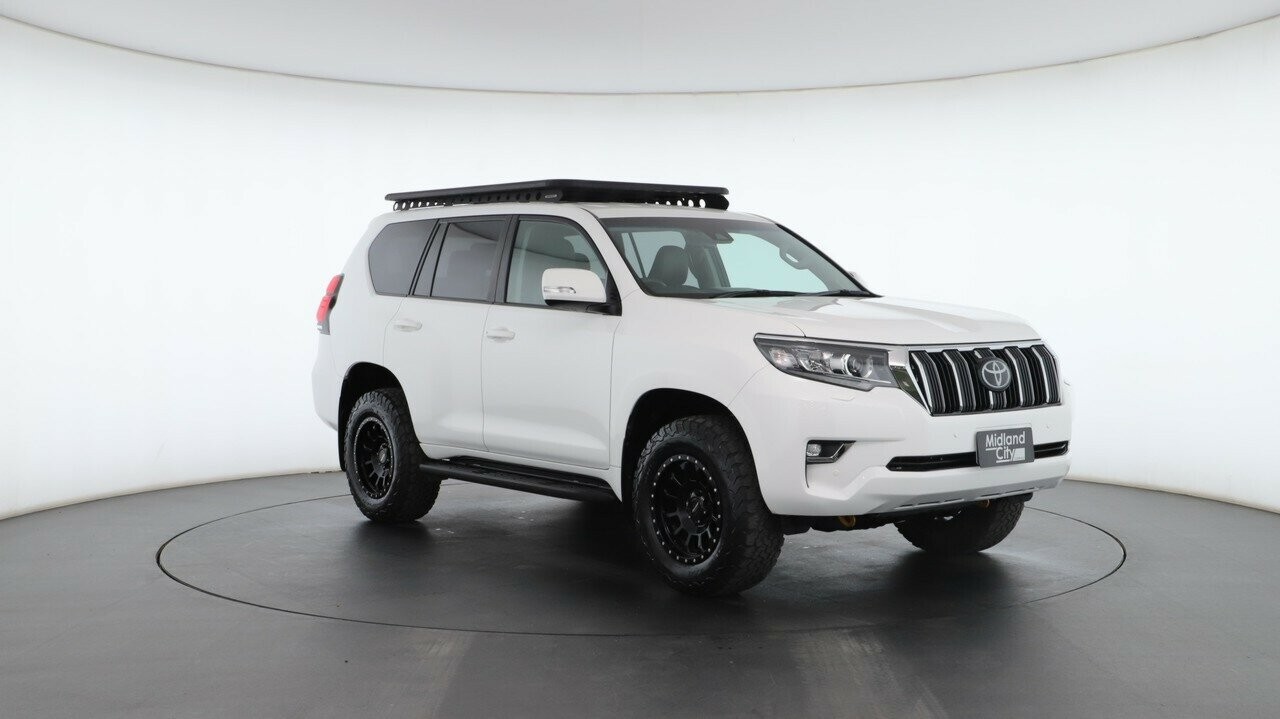 Toyota Landcruiser Prado image 4