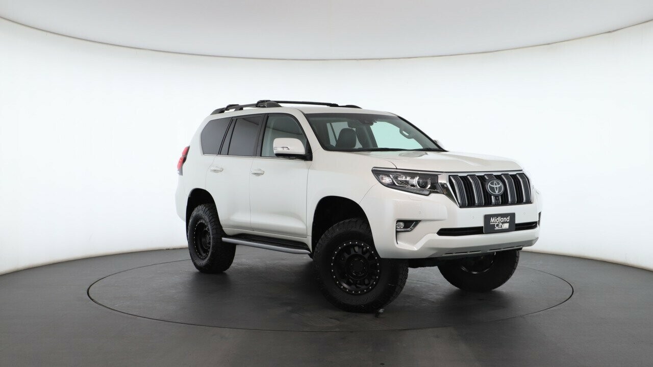 Toyota Landcruiser Prado image 2