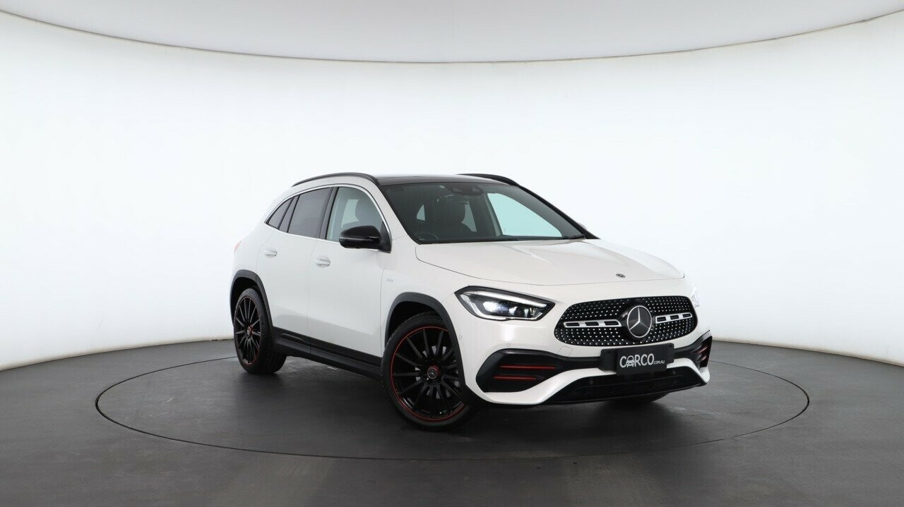 Mercedes Benz Gla-class image 2