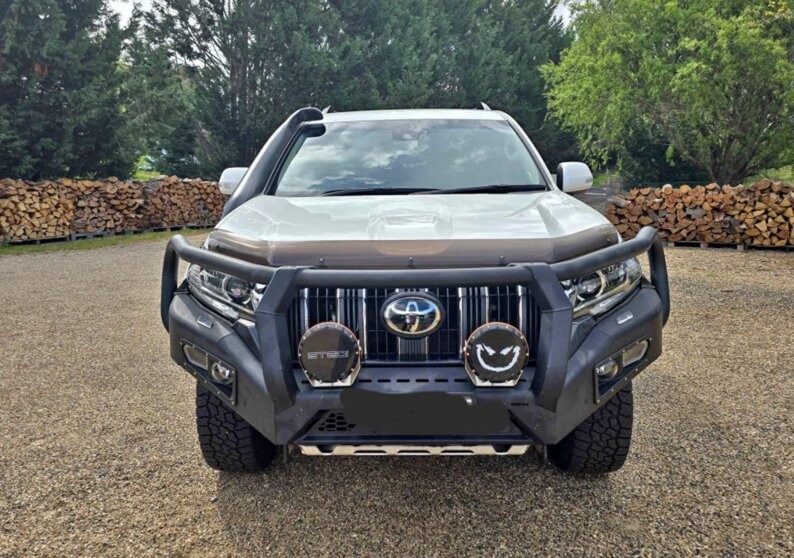 Toyota Landcruiser Prado image 1