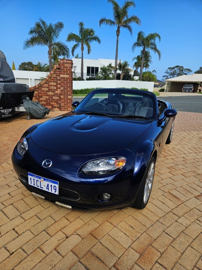 Mazda Mx-5 image 1