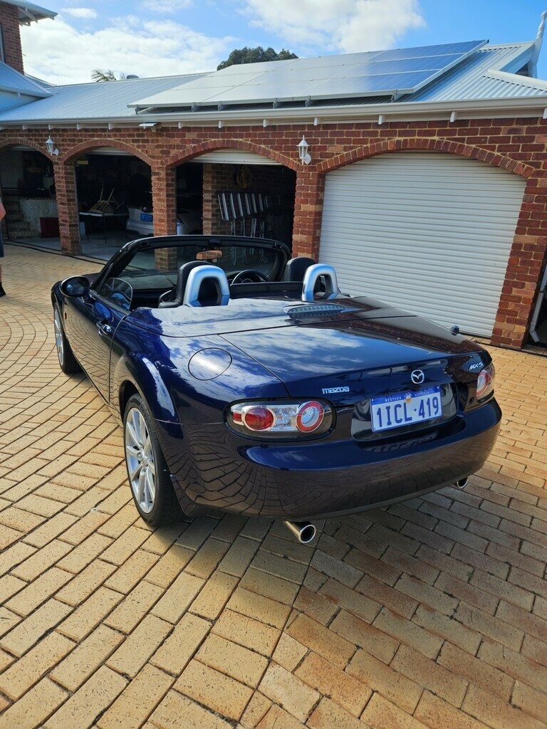 Mazda Mx-5 image 2