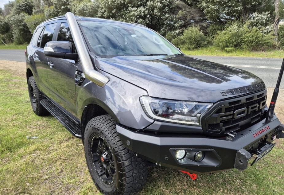 Ford Everest image 1