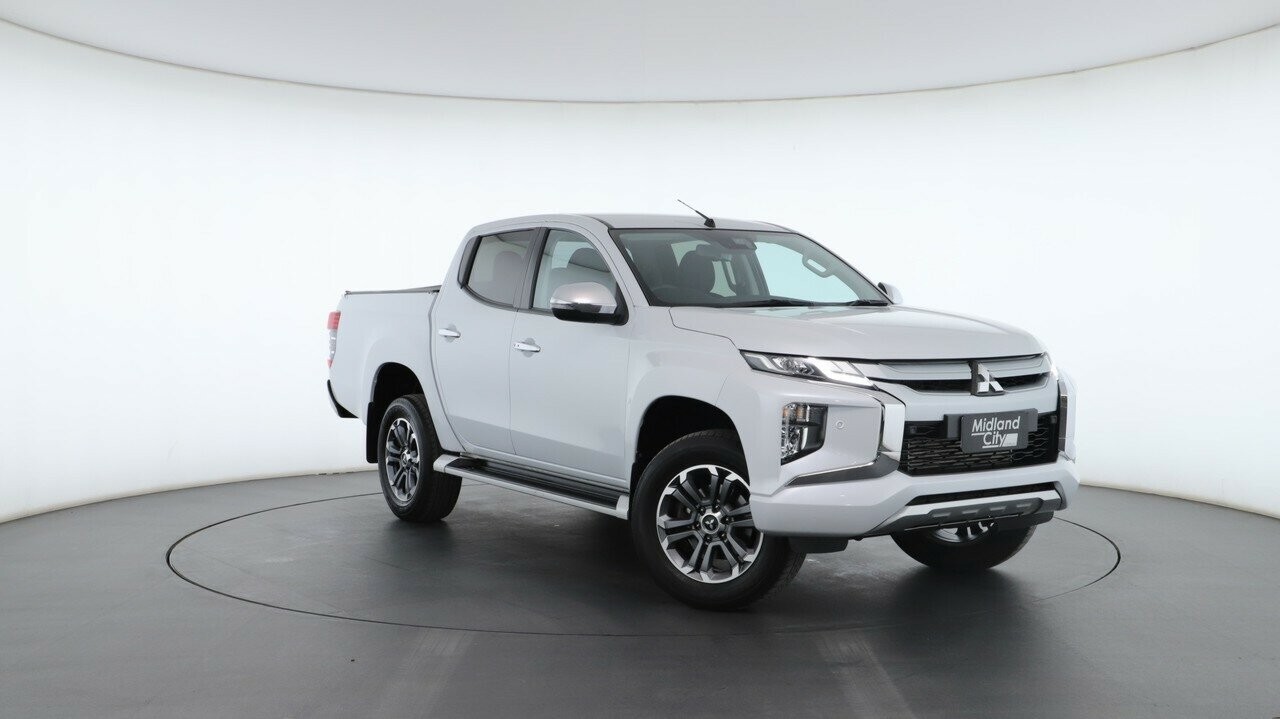 Mitsubishi Triton image 1