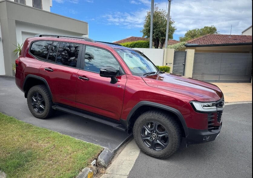 Toyota Landcruiser image 2