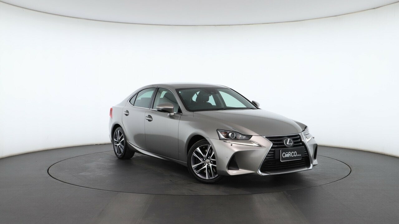 Lexus Is image 1