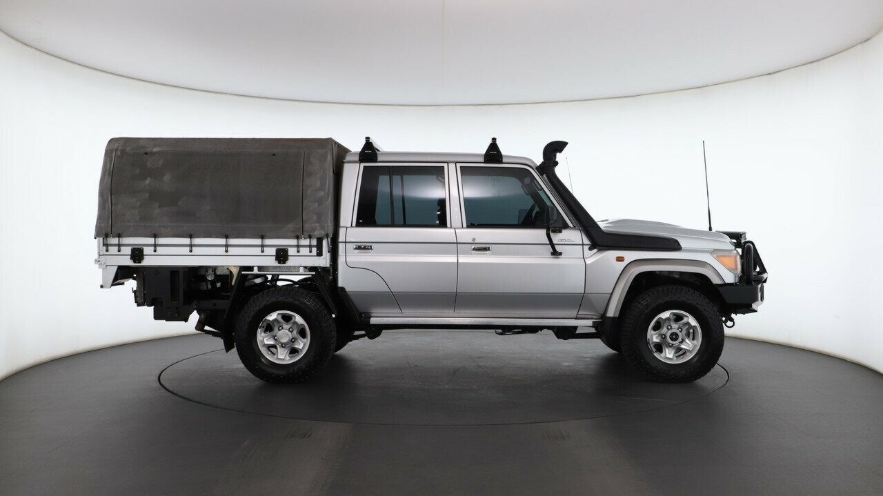 Toyota Landcruiser image 3