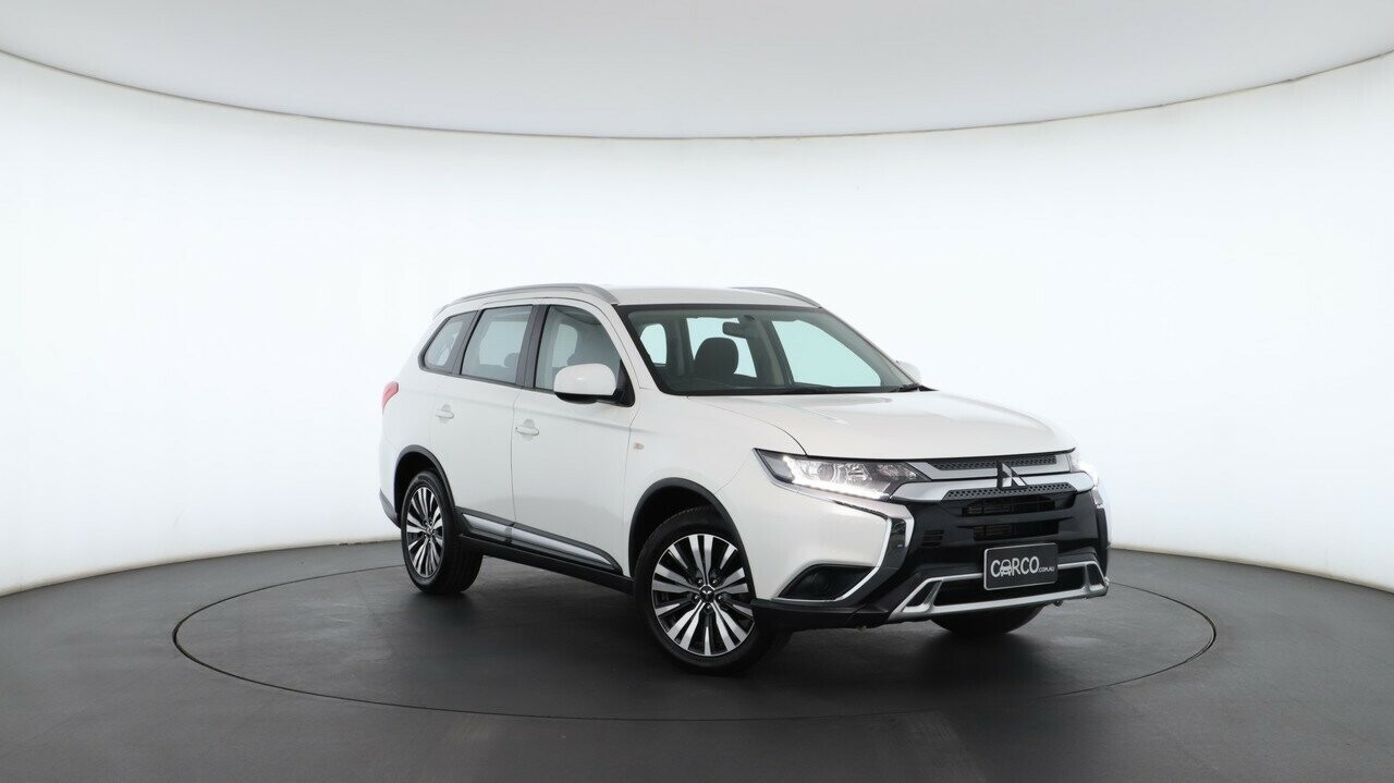 Mitsubishi Outlander image 1