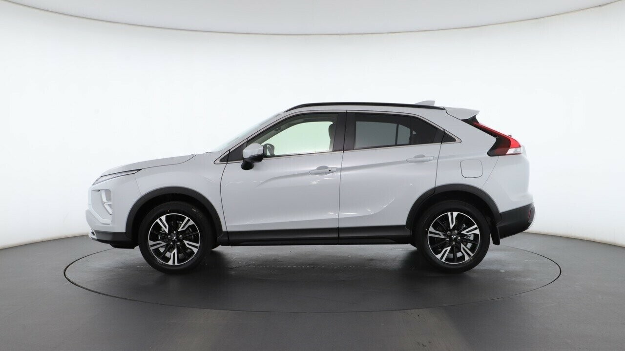 Mitsubishi Eclipse Cross image 3