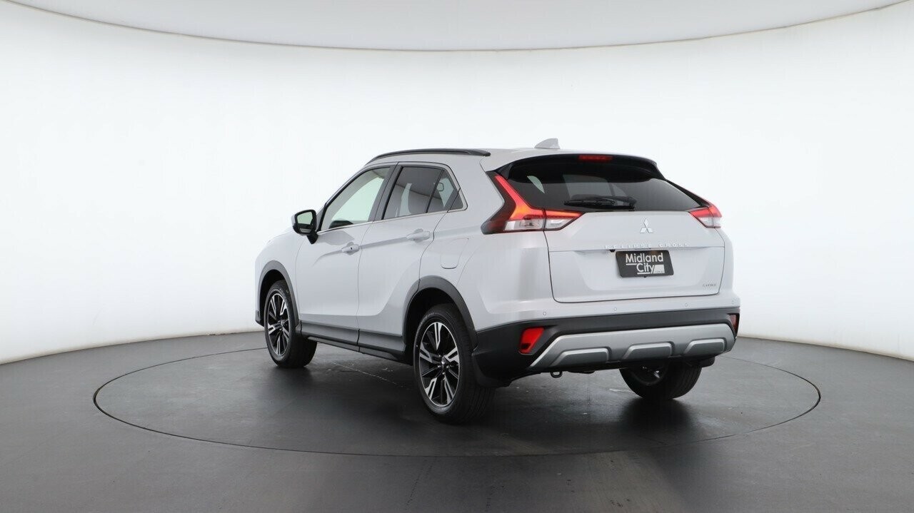 Mitsubishi Eclipse Cross image 4