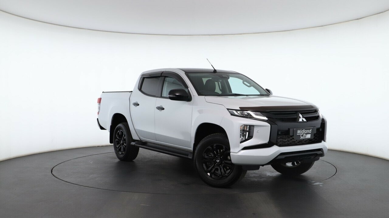 Mitsubishi Triton image 1