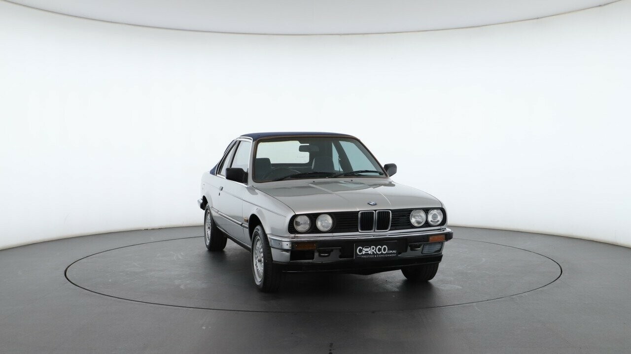 BMW 318i image 4