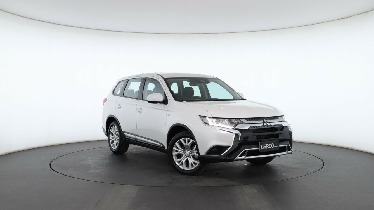 Mitsubishi Outlander image 1