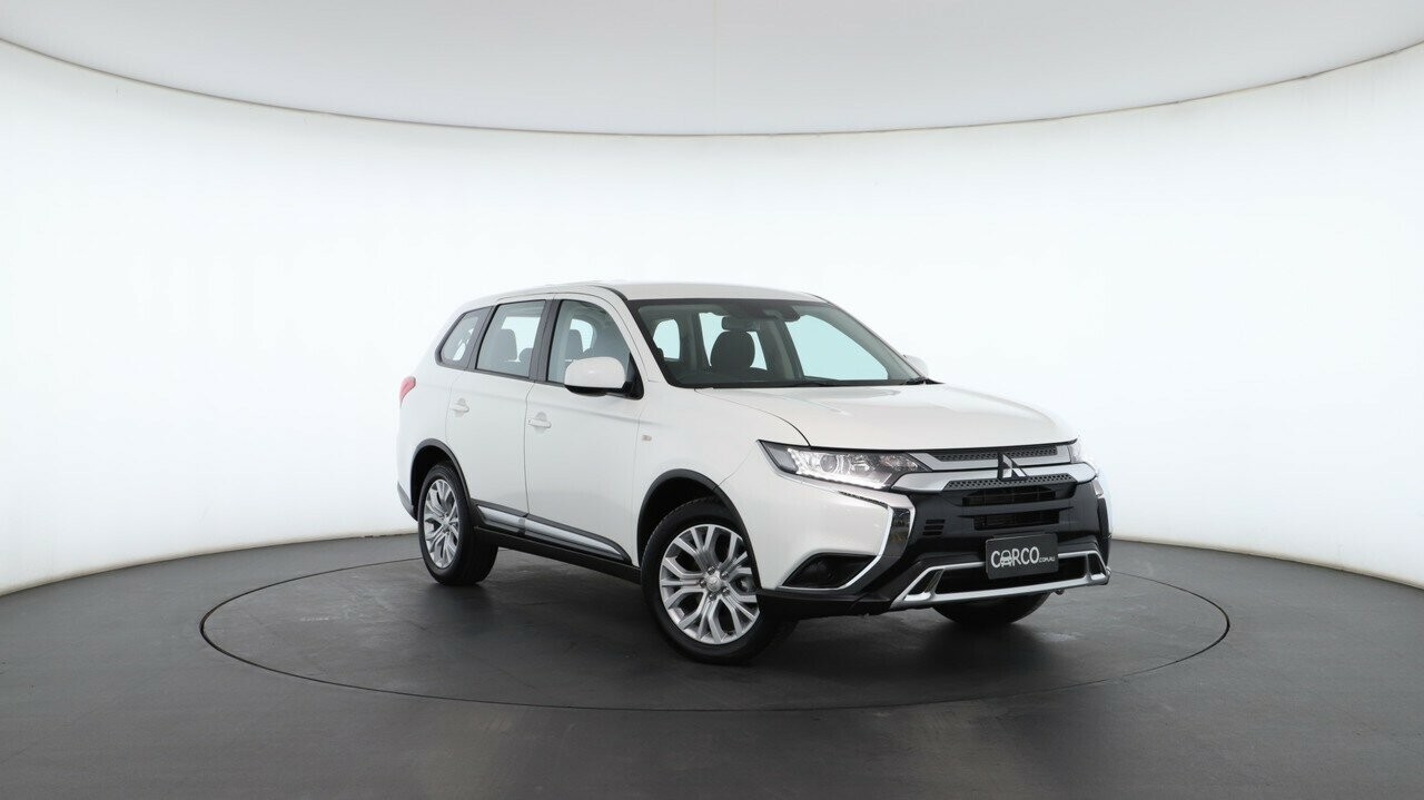 Mitsubishi Outlander image 1