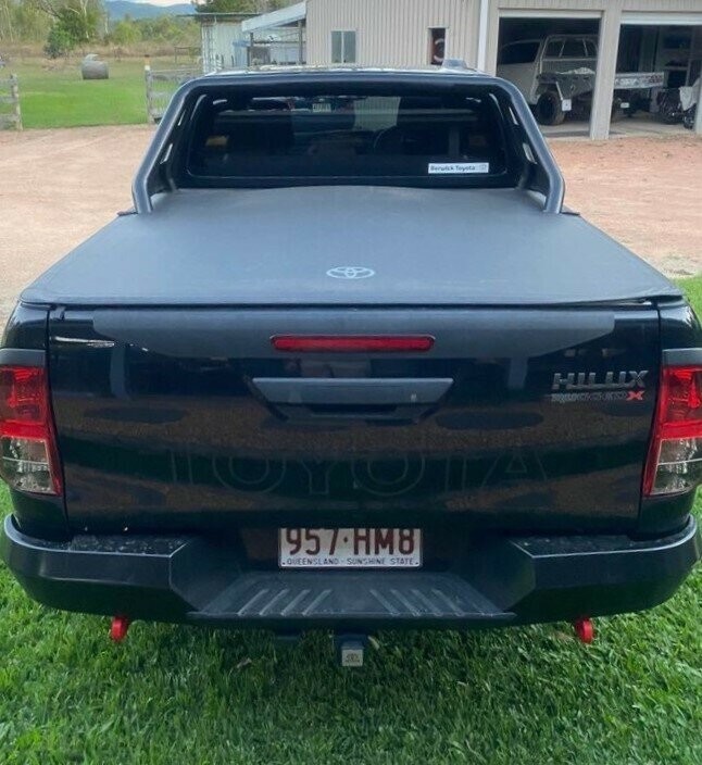 Toyota Hilux image 3