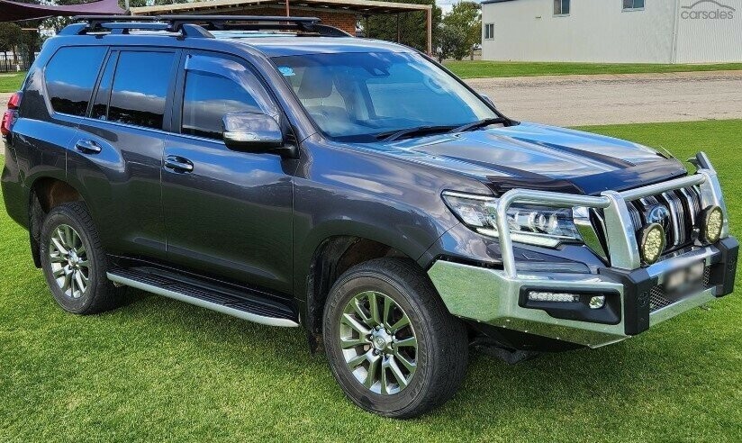 Toyota Landcruiser Prado image 1