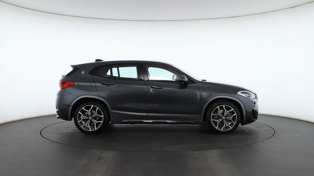 BMW X2 image 2