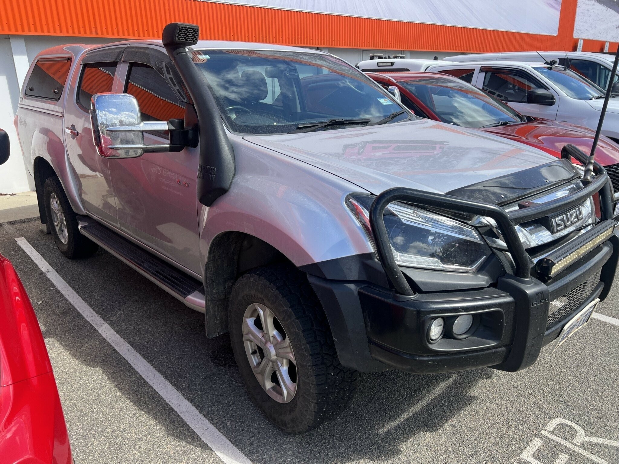 Isuzu D-max image 1