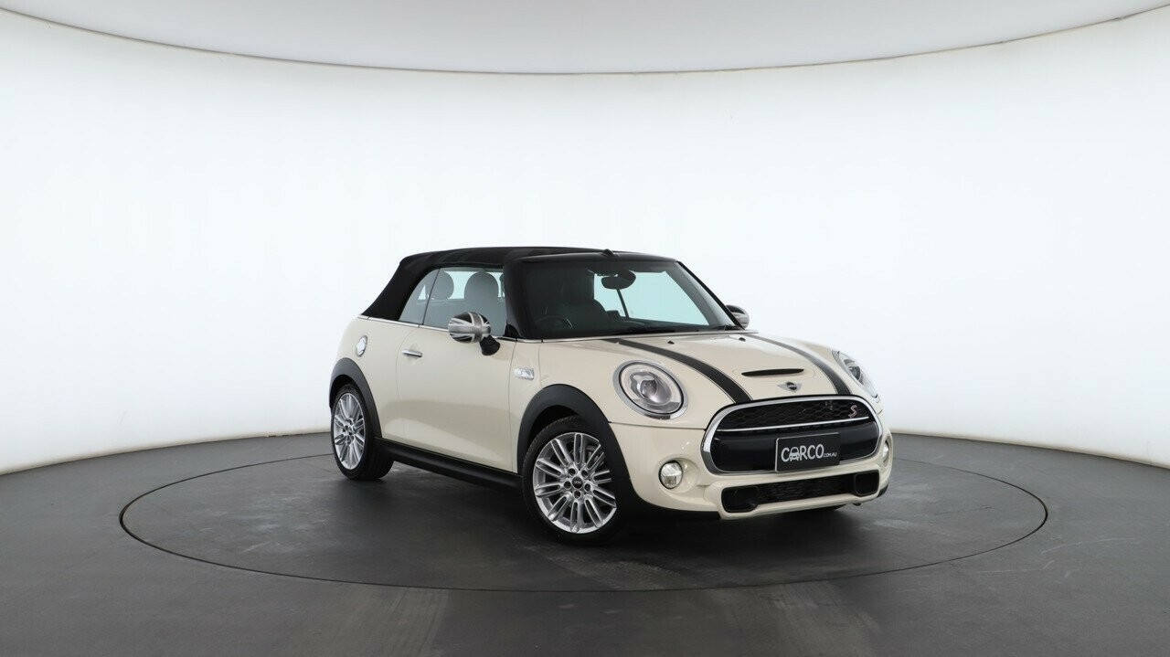 Mini Convertible image 1