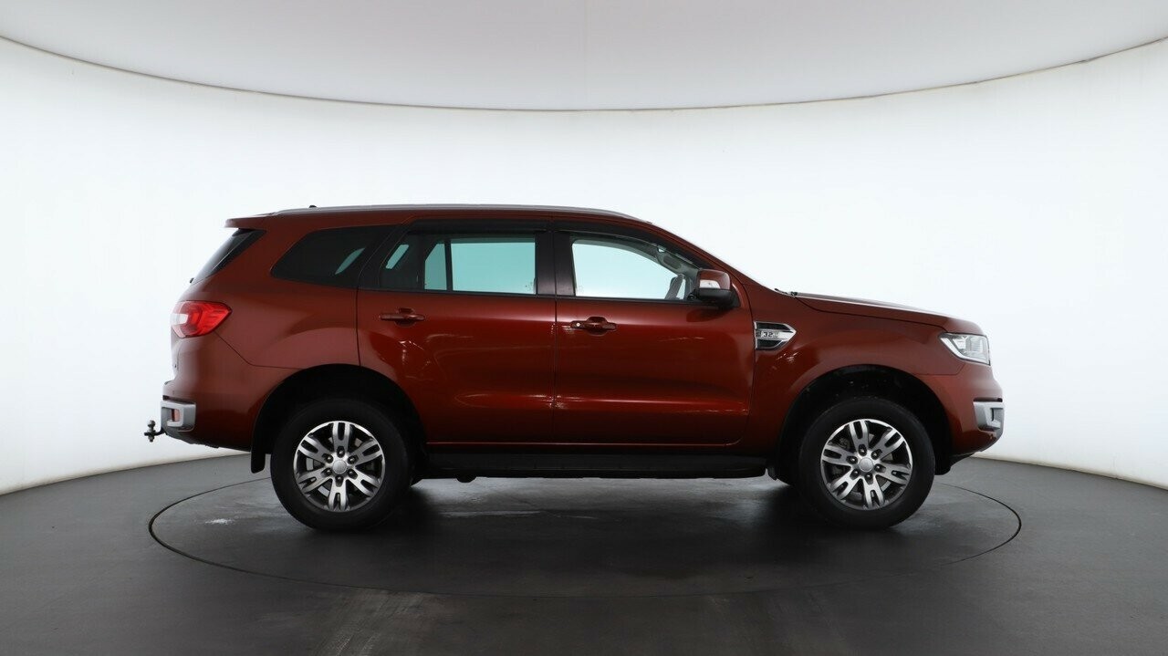 Ford Everest image 2