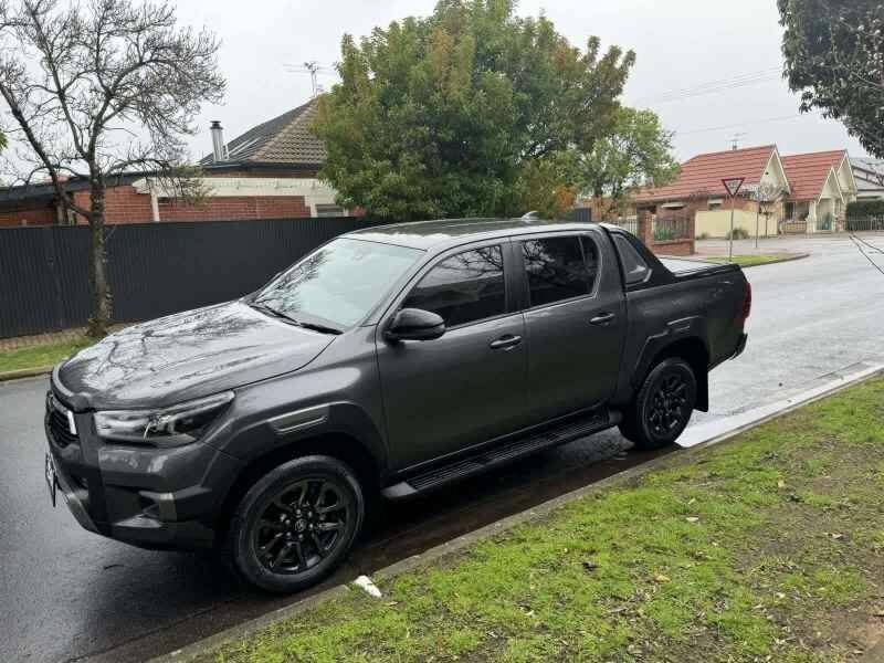 Toyota Hilux image 1